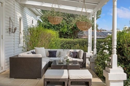 Homelands Berrima main house and pool house 3