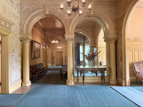 THE MANSION, ELSTERNWICK113
