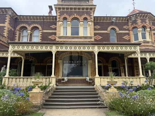 THE MANSION, ELSTERNWICK124