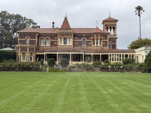 THE MANSION, ELSTERNWICK211