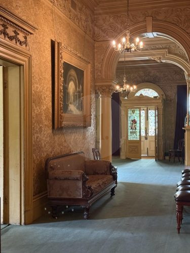 THE MANSION, ELSTERNWICK59