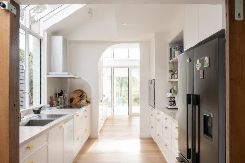 Devine, Bellevue Hill 1