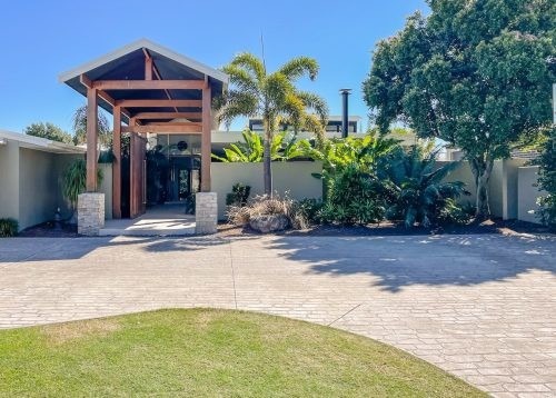 facade driveway garage