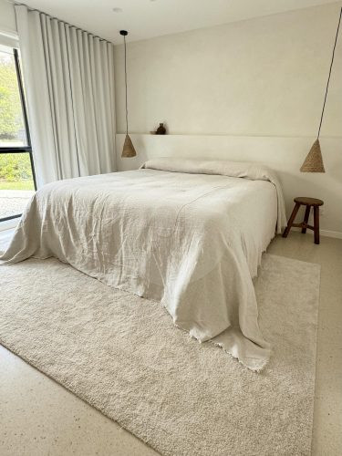 Greenview House, Greenbank - Main Bedroom 1