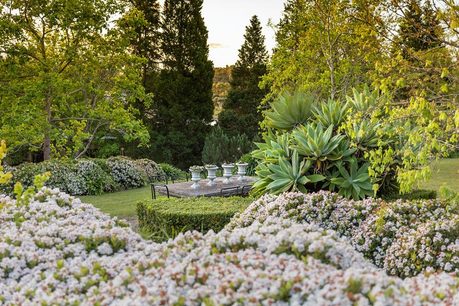 Shoot Location Houses With Dreamy Outdoor Areas