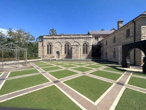 The Manor 35