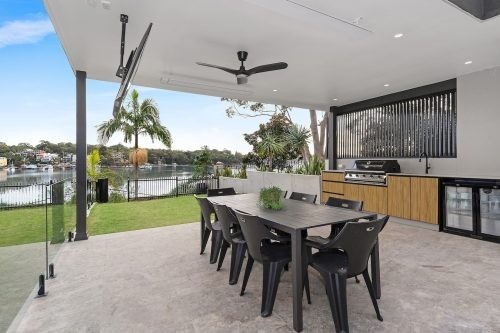 The Meg, Kangaroo Point BBQ