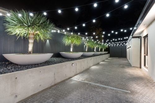 The Meg, Kangaroo Point COURTYARD