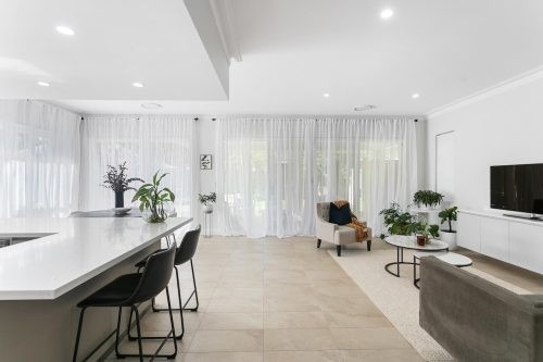 White Pearl, Mt Lawley 1