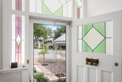 White Pearl, Mt Lawley 5