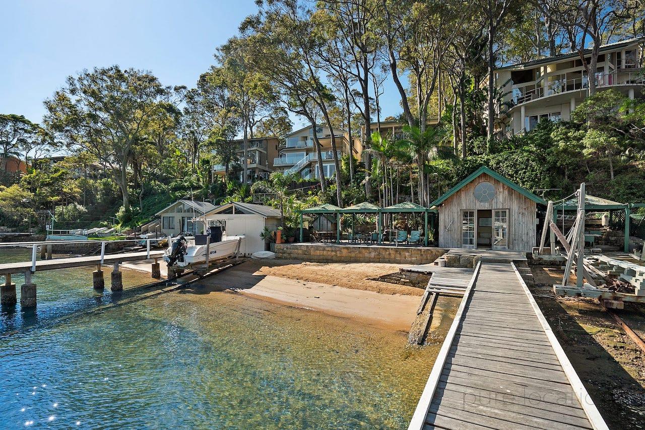 Sydney private Jetty location for outdoor photo shoots and filming