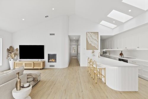 New Moon, Hamlyn Heights 22