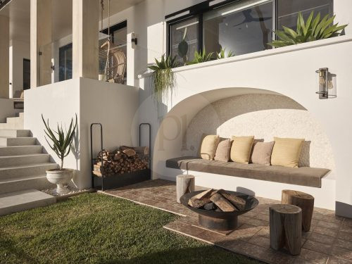 Mykonos, Newport43