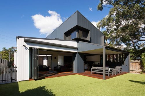 outdoor area backyard driveway
