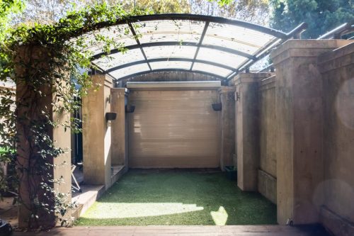 garage backyard