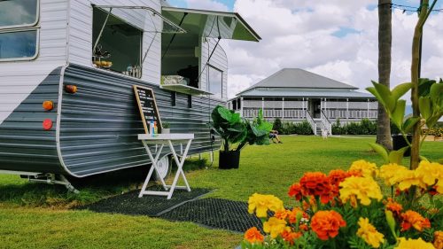 Caravan-flowers-house.jpg