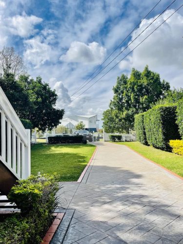 garden driveway