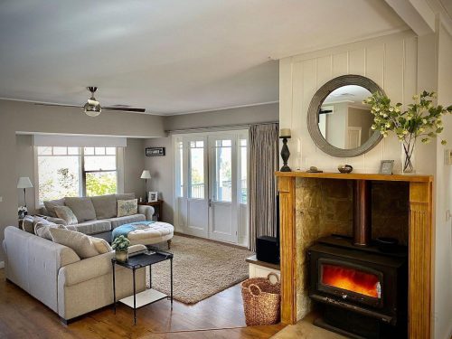 Farm-View-Bethanga-Lounge-USE.jpeg