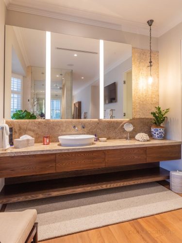 GRANDE-ENSUITE-USE.jpg