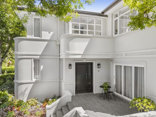 Good Vibrations, Hunters Hill 47