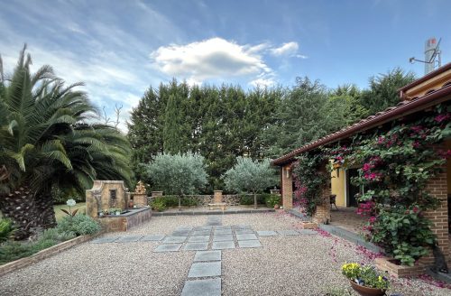 Italian-Farmhouse-East-Warburton_i-scaled-e1654064440317.jpeg