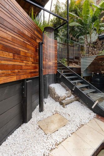 Miya-Terrigal-Outdoor-Shower-7122.jpeg
