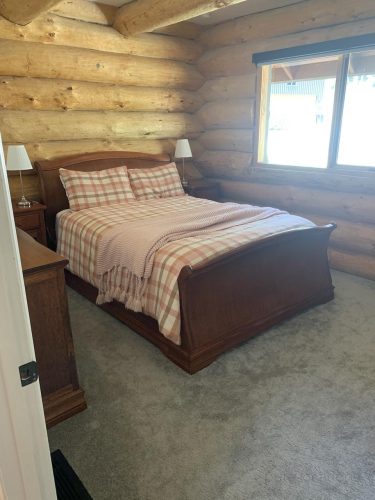 Modern-Lodge-Christmas-Hills-004.jpeg