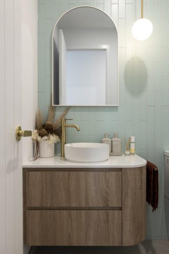 New-Moon-Hamlyn-Heights-2-2-2023-10-49-16-am.jpg