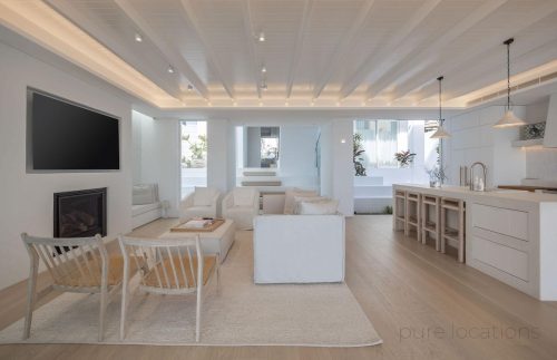 Paros, Maroubra