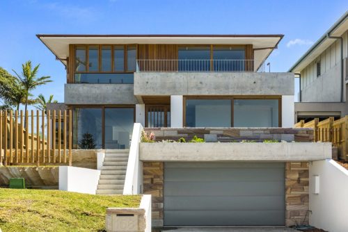 facade garage driveway