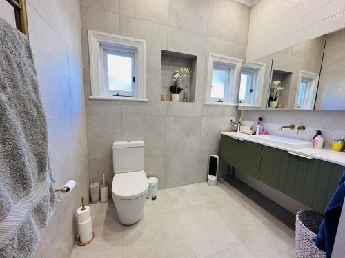 Secret Ivy, Neutral Bay 32
