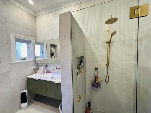 Secret Ivy, Neutral Bay 33