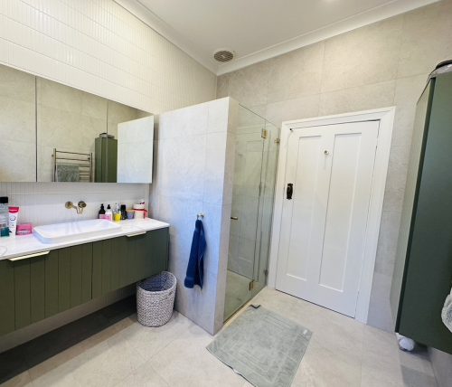 Secret Ivy, Neutral Bay 34