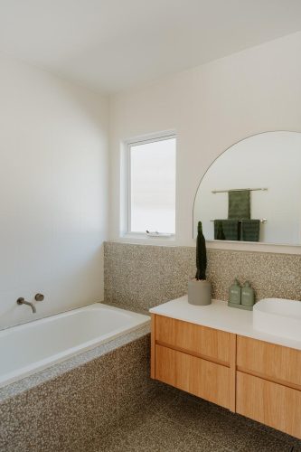 Skylah-Tallebudgera-Valley-Bathroom_Nov-2021.jpg