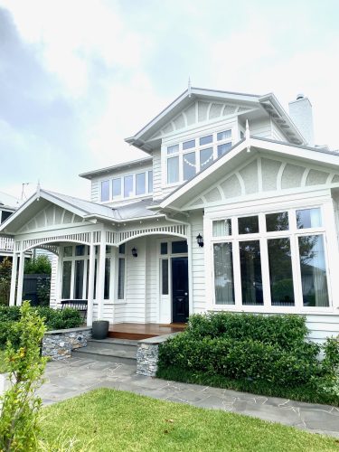 Sotheby-House-Surrey-Hills-17.jpeg