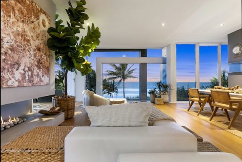 Sunrise-House-Sunshine-Beach-01.jpg