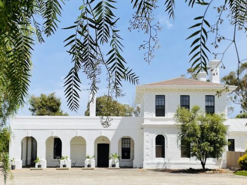 facade driveway