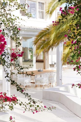 The-View-Coopers-Shoot-Byron-Bay-outdoor-dining.jpg