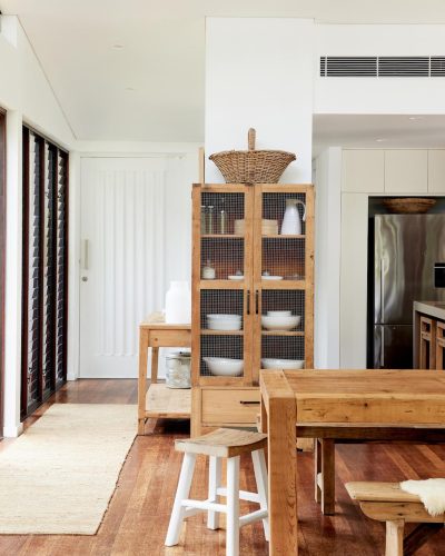 Villa-Del-Mar-Byron-Bay-Byron-Bay-kitchen-portrait.jpg