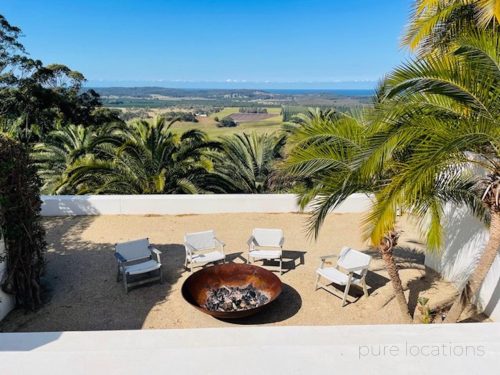 Villa-Palmas-Byron-Bay-Outdoor-Firepit.jpeg