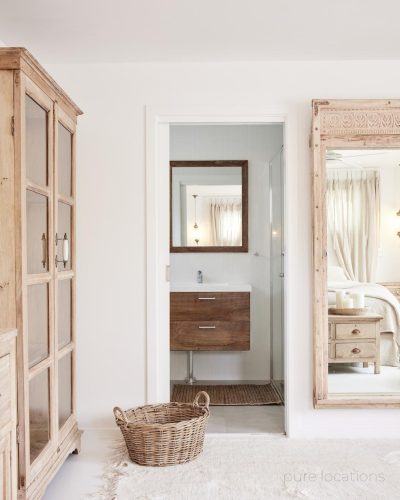 White-Haven-Byron-Bay-Byron-Bay-master-bedroom-ensuite.jpg