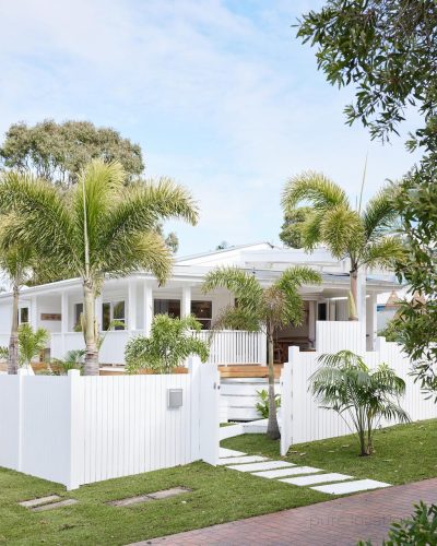 White-Haven-Byron-Bay-Byron-Bay-outside-gate-open.jpg