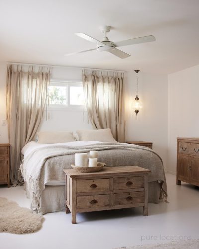 White-Haven-Byron-Bay-main-bedroom.jpg