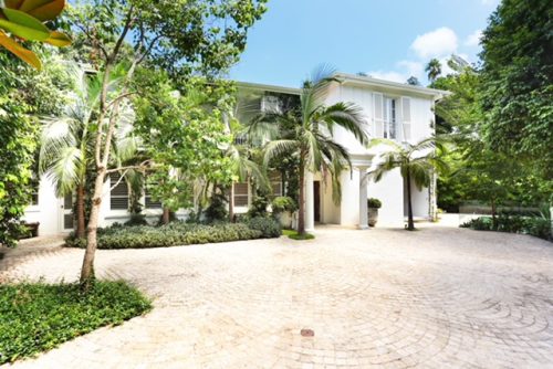facade driveway