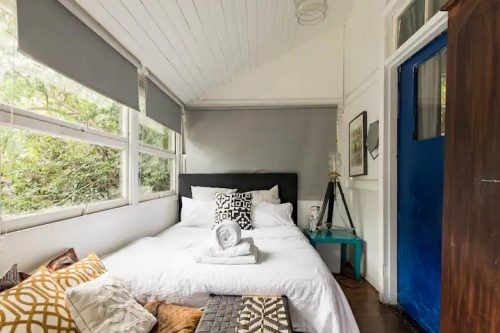 Collectors Abode, Red Hill 15