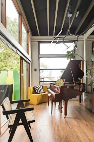 Collectors Abode, Red Hill 2