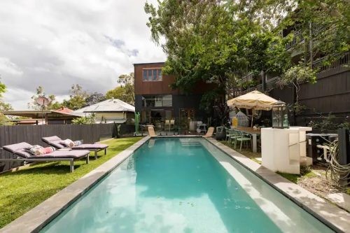 Collectors Abode, Red Hill 20