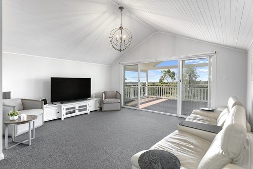 Gloria, Terrey Hills 8