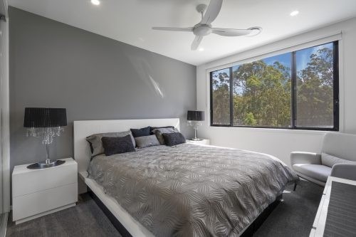 Hawke, Belmont 11
