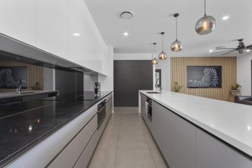 Hawke, Belmont 30